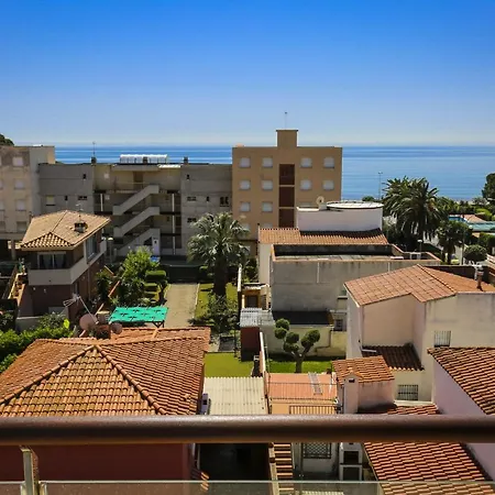 Tropicana Planet Costa Dorada Апартаменты Камбрильс